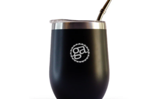 MATE CALABAZA OVALADO CON TAPA NEGRO CON DOS BOMBILLAS Y UN CEPILLO